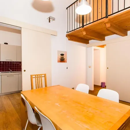 דירה Porta Susa & Roomy Flat *