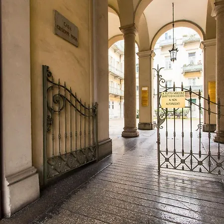 Porta Susa & Roomy Flat Apartment *