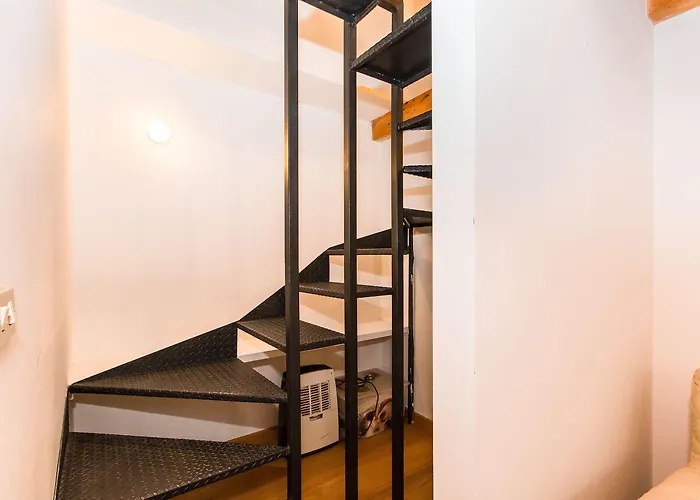 Porta Susa & Roomy Flat Apartment *