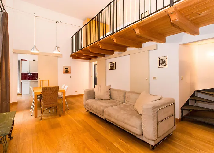 Apartment Porta Susa & Roomy Flat
