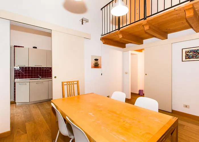 Porta Susa & Roomy Flat Apartment *