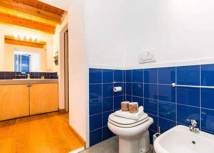 Porta Susa & Roomy Flat Apartment *
